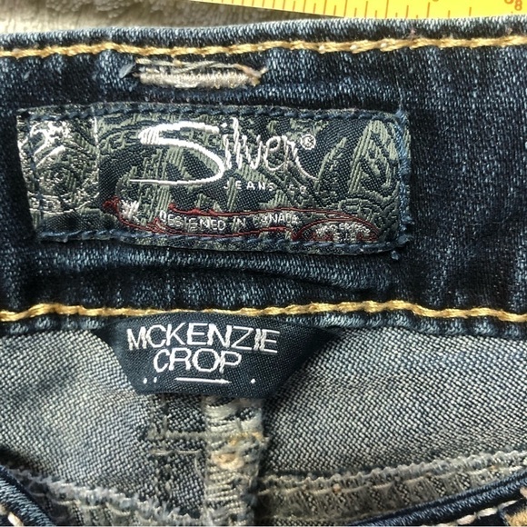 Silver McKenzie Crop Capri Jeans Dark Wash Size 29 - Picture 6 of 10